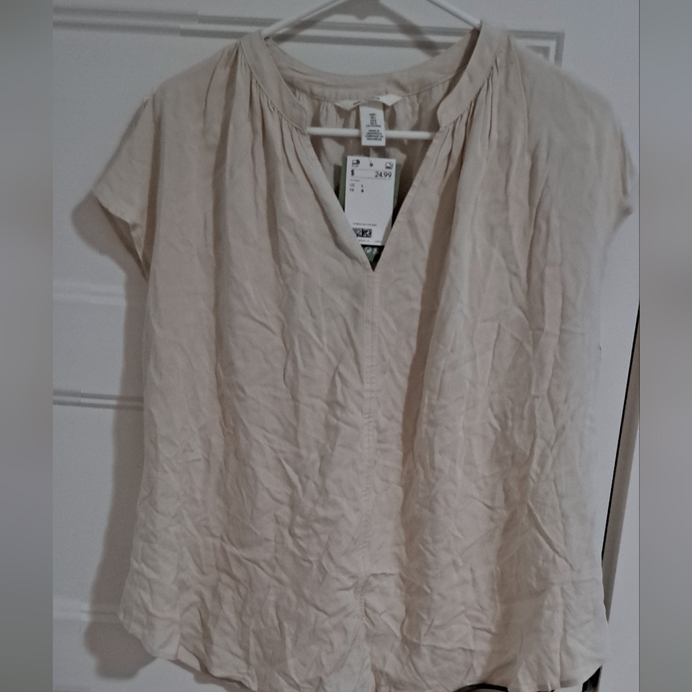 NWT H&M Womens Cream Blouse